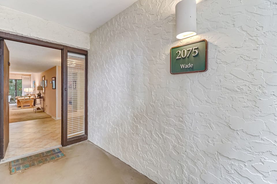 2075 Beachwood