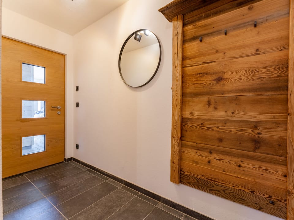 Entrance / Reception
