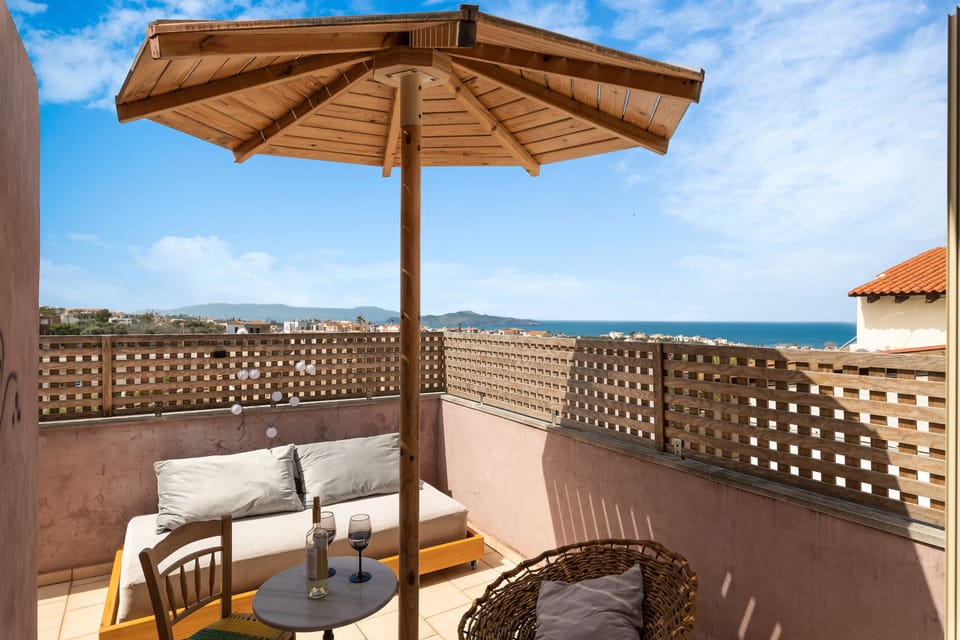 BALCONY SEA VIEW