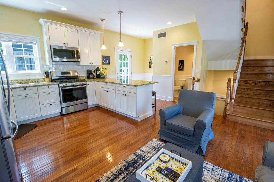 Main Level | Kitchen