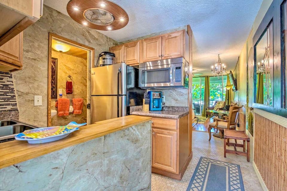 Studio | Private kitchen | Fridge, coffee/tea maker, toaster