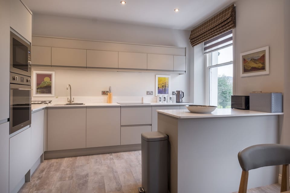 Cottage | Private kitchen | Fridge, dishwasher, electric kettle, toaster