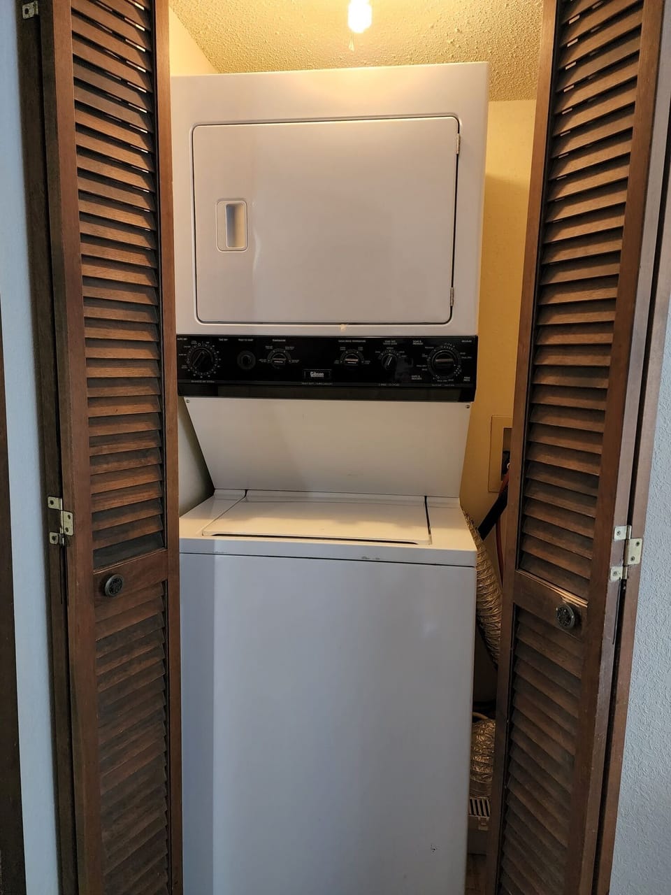 Main level in-unit Washer/Dryer