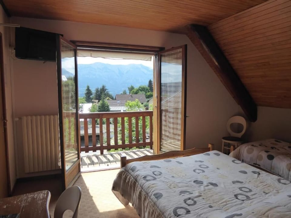 Standard Triple Room | Laptop workspace, travel crib, free WiFi, bed sheets