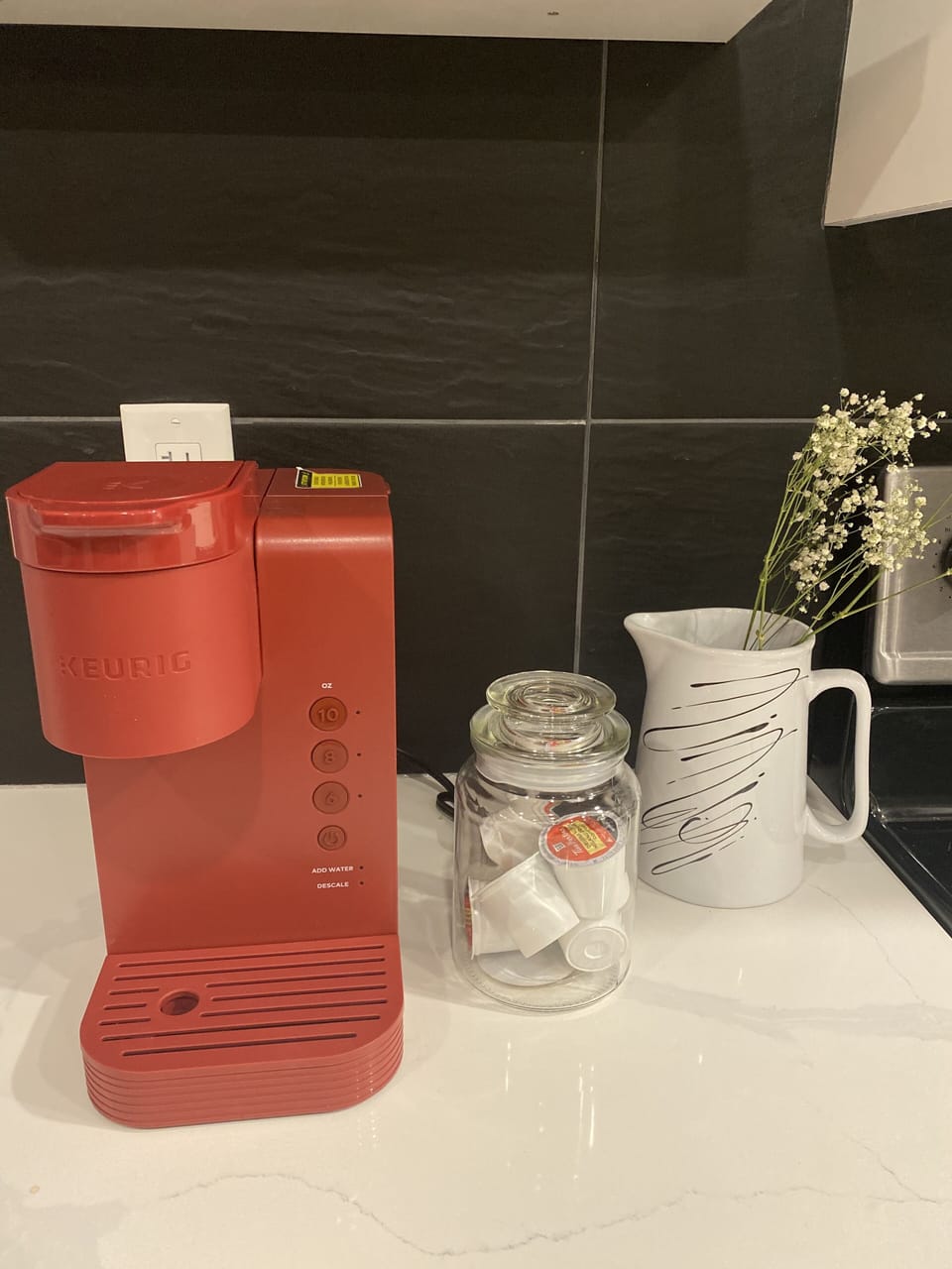 Keurig machine with complimentary pods 