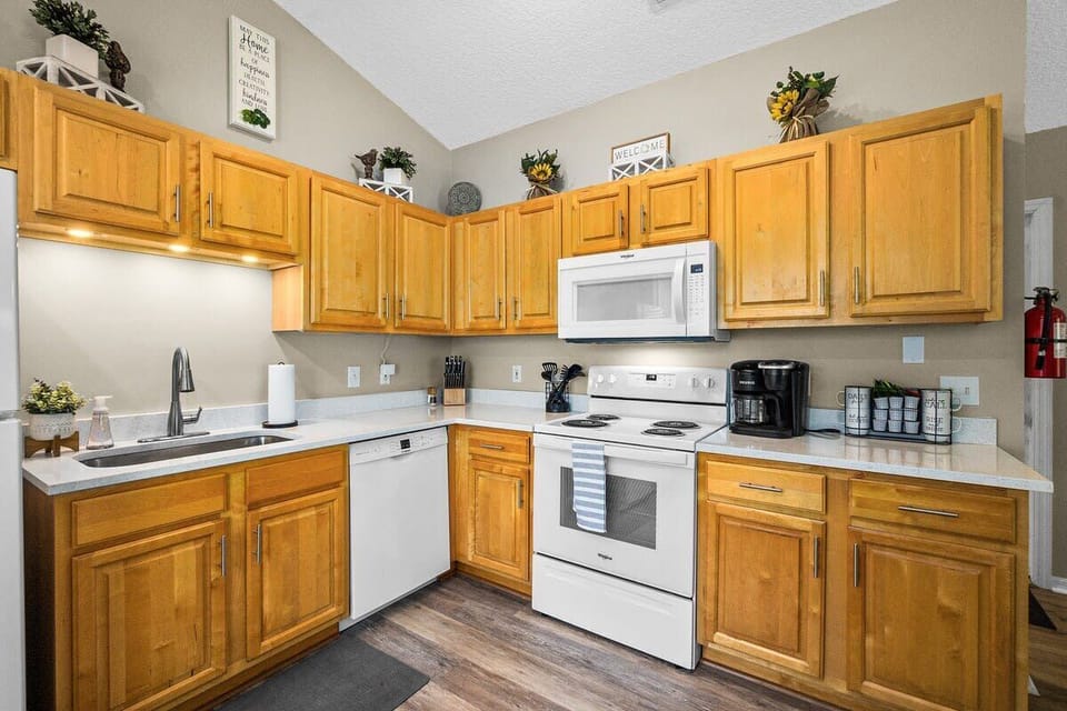 Fully equipped kitchen for cooking in home