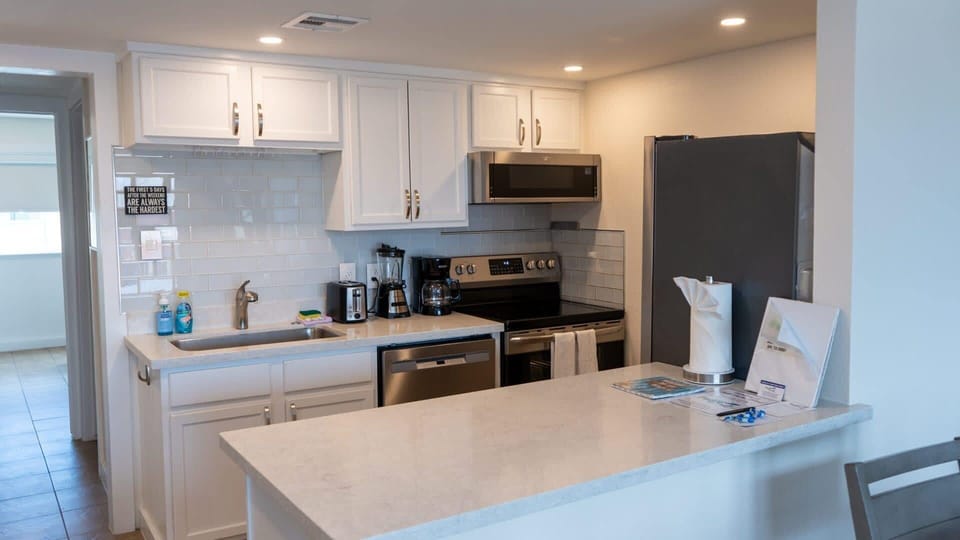 Apartment, 1 Bedroom | Private kitchen | Coffee/tea maker, fridge, oven, toaster