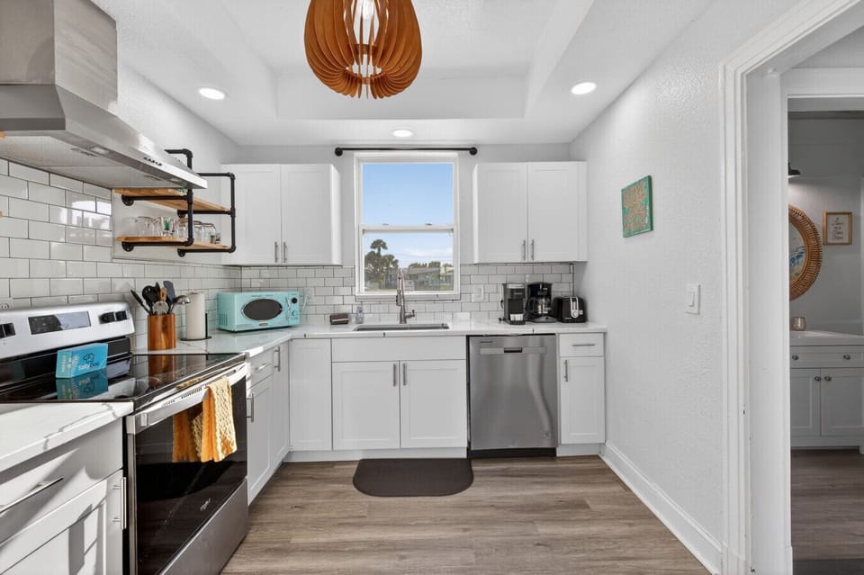 Daytona Beach Vacation Rental House Pool Airbnb Pet Friendly VRBO Salty Dog Vacations