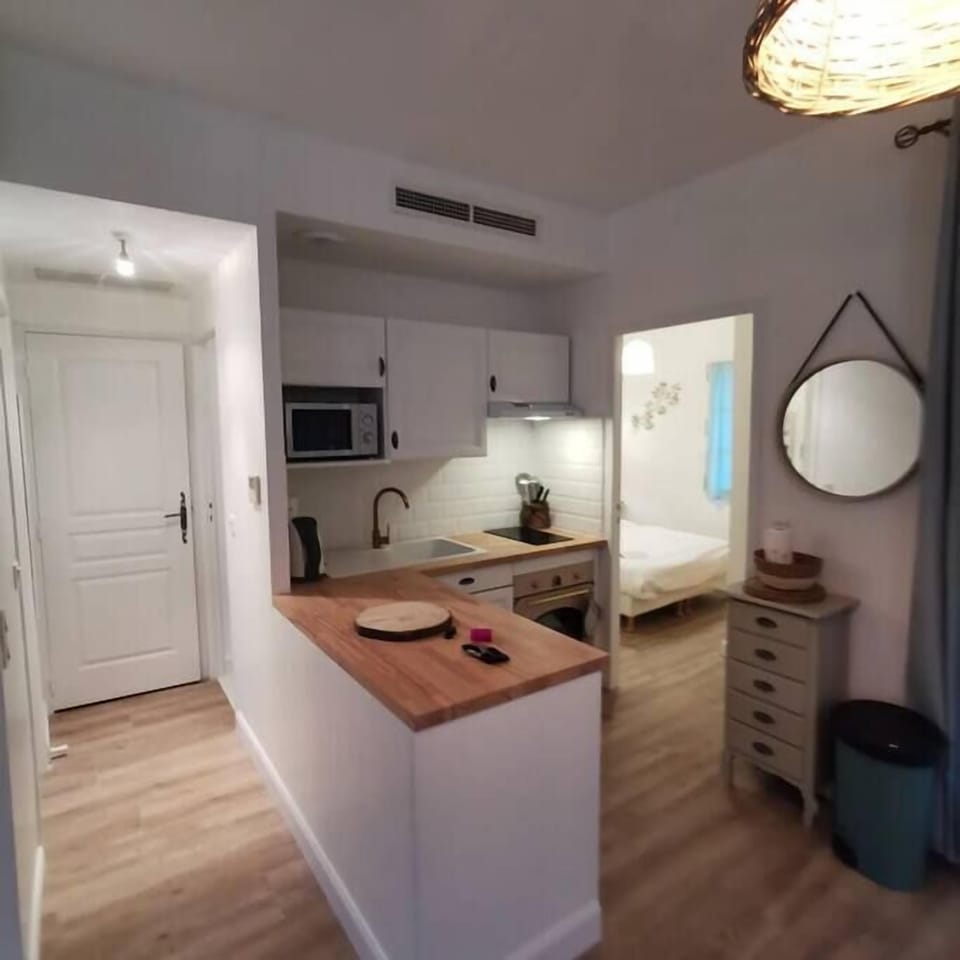 Overview of the kitchen