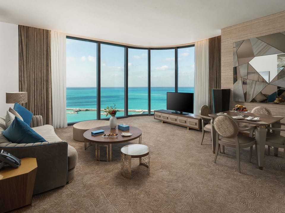 Free minibar, in-room safe, blackout drapes, soundproofing