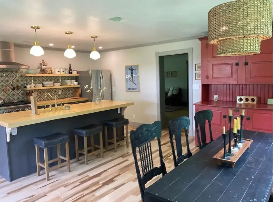 breakfast bar for 3 and dining table for 6 or more