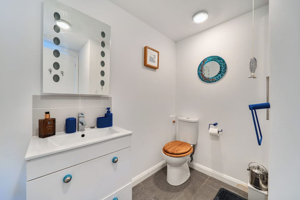 1 Bed Cottage - Sleeps 2 - Wifi Cottage in England