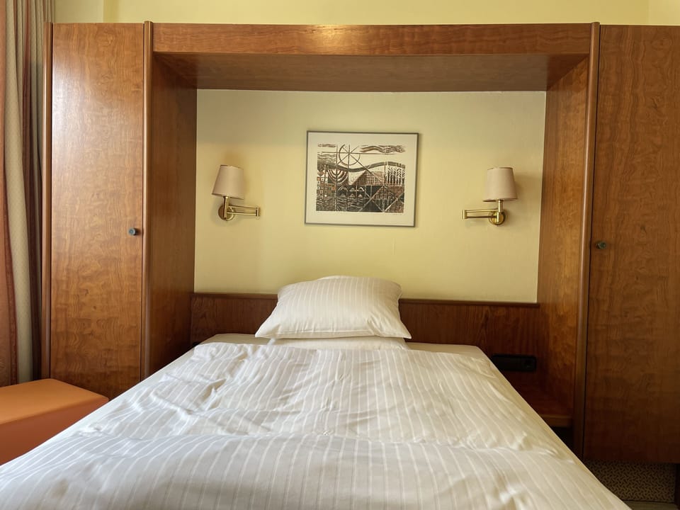 Standard Single Room | Free WiFi