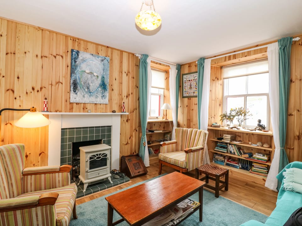 Cottage | Interior