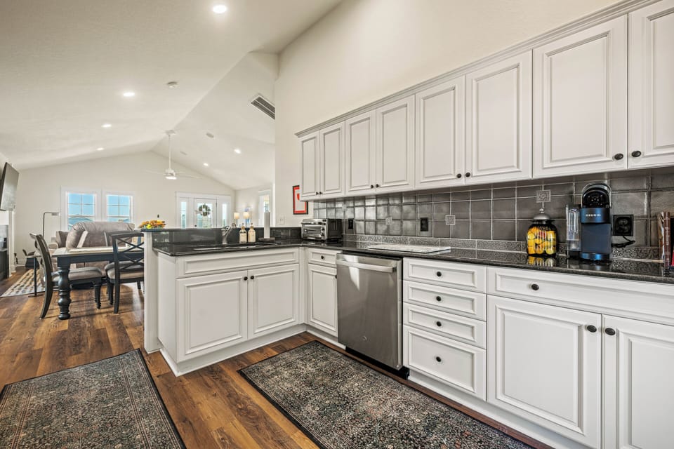 Kitchen - Top Level