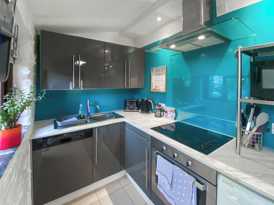 Kitchen | The Stables, Fowey