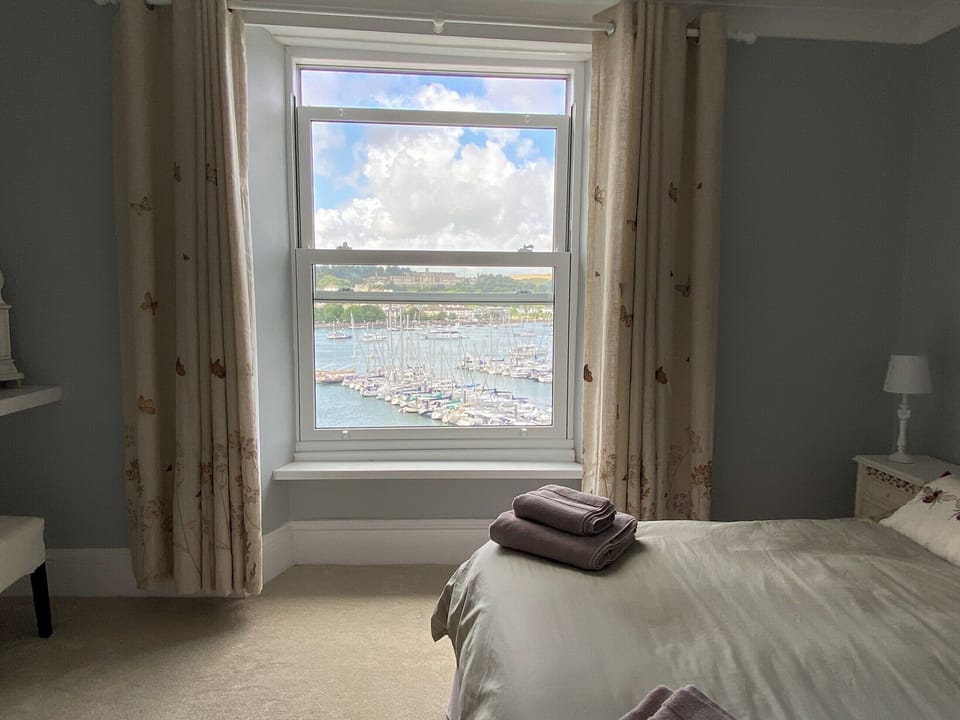 Double bedroom | Riverdene, Higher Street