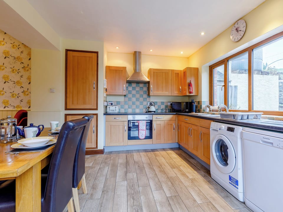 Kitchen/diner | The Barn - Oldiscleave Farm Cottages, Bideford