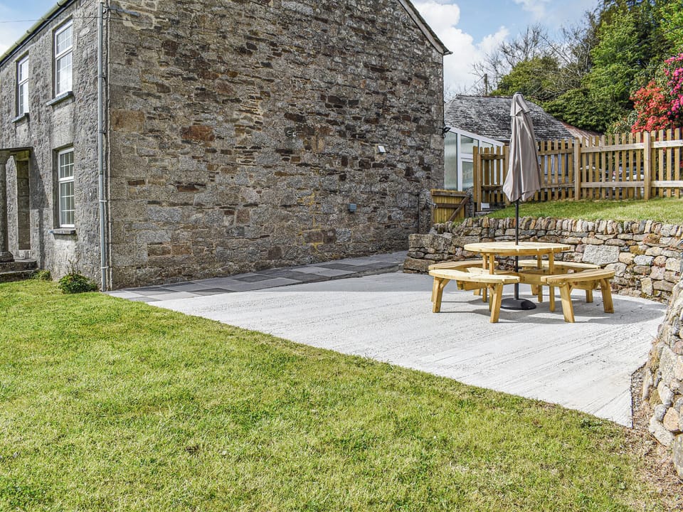 Sitting-out-area | Lower Colvannick, Lower Colvannick Farm