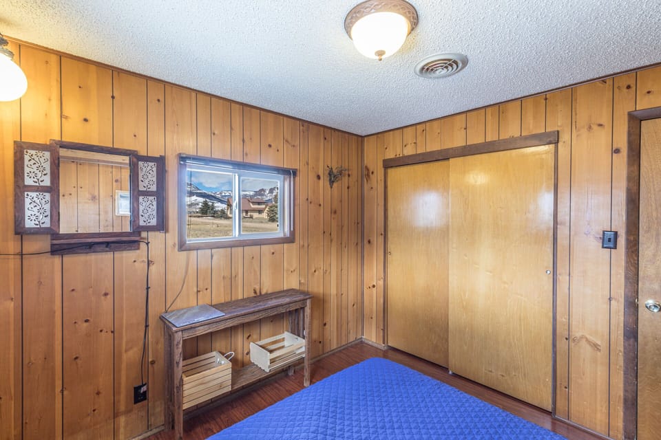 Second Bedroom - Full Bed