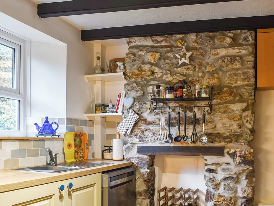 Kitchen | The Old Sweetshop, Charlestown and Duporth
