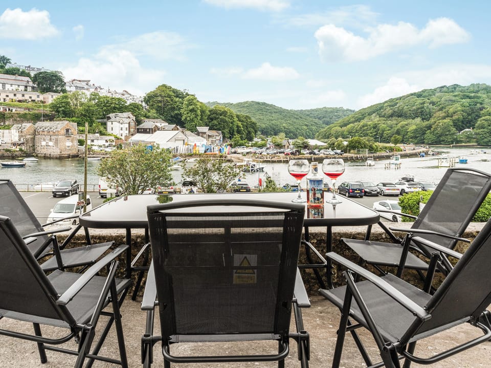 Outdoor area | 2 Mount Pleasant - River View Cottages, Looe