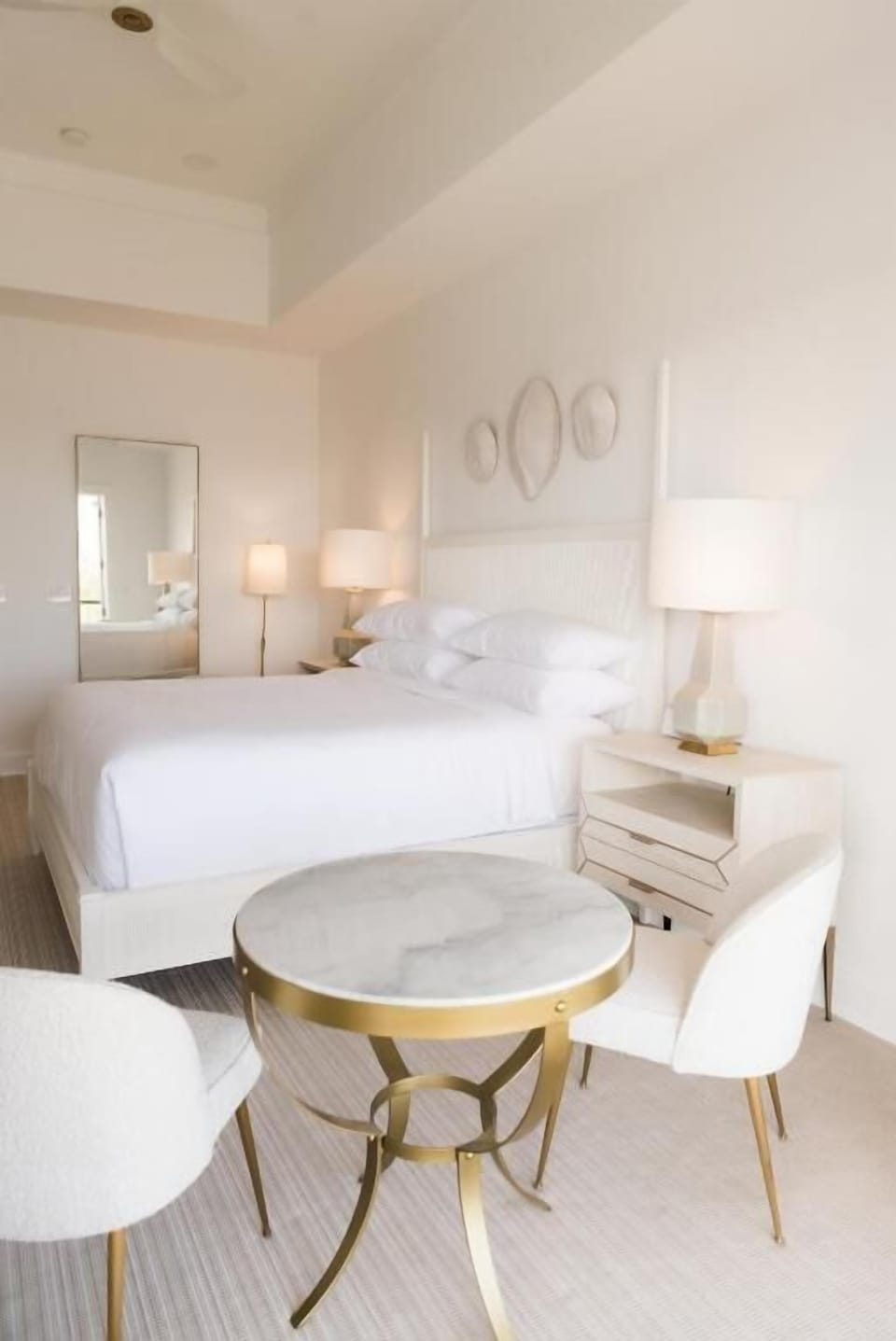 Frette Italian sheets, premium bedding, pillowtop beds, minibar