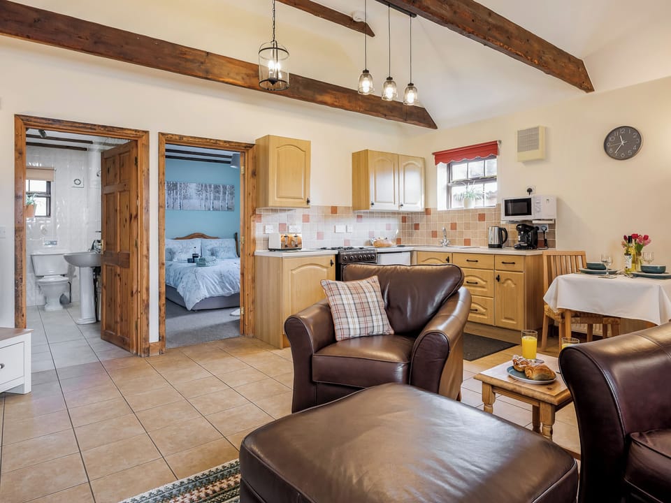 Open plan living space | Owl&rsquo;s Roost - Holly Hedge Farm, Holly Hedge Farm