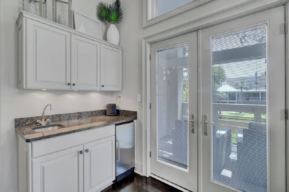 Wet Bar
