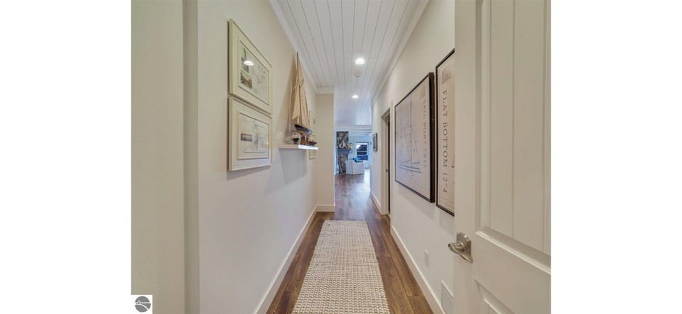 Hall between front & back of house (can be closed off for added privacy)