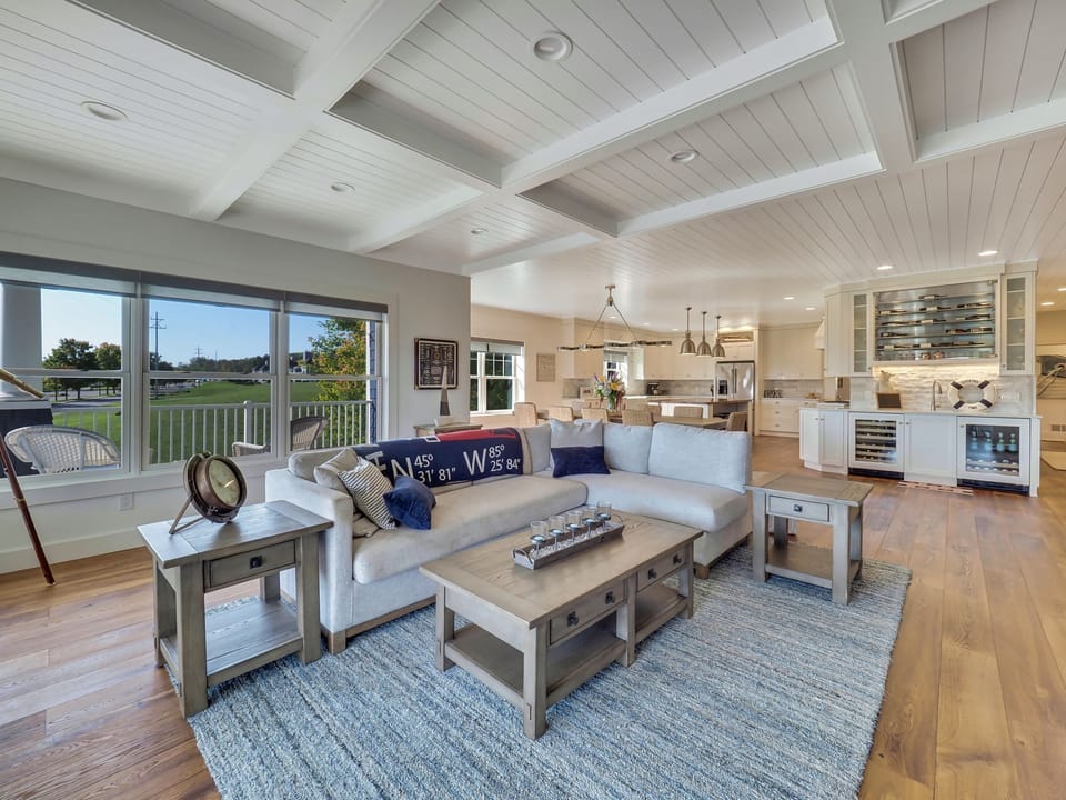 Bright & airy living room