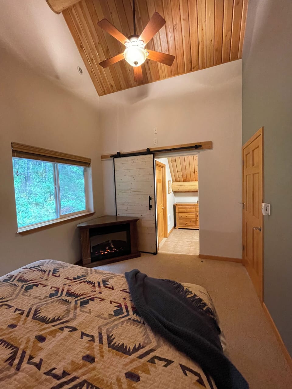 The primary bedroom en-suite includes a 3/4 bathroom and a small walk in closet.