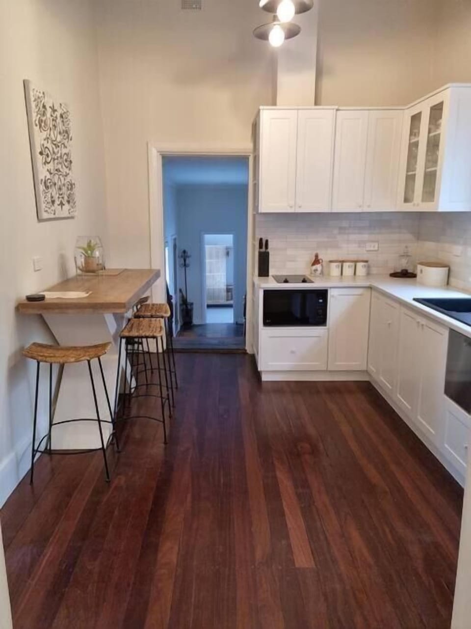 Deluxe House, 2 Bedrooms | Private kitchen | Oven, stovetop, dishwasher, coffee/tea maker