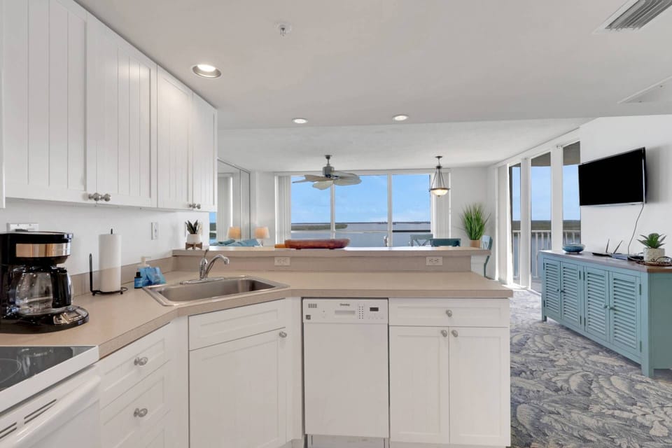 Cookware, dinnerware and many electrical appliances and kitchen tools are provided for your convenience.