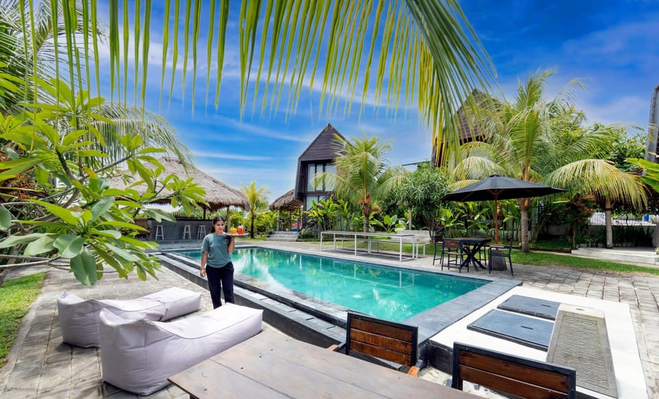 15 outdoor pools