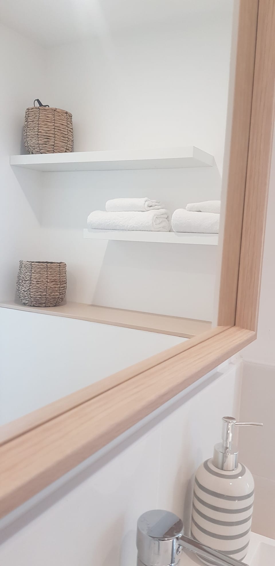 Quadruple Room | Bathroom | Hair dryer, towels, soap, shampoo