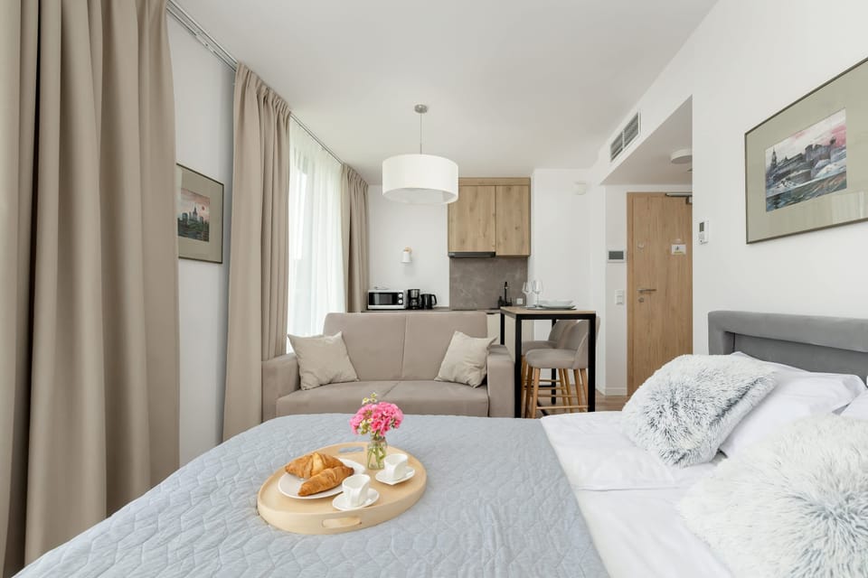 The living area's tasteful furnishings ensure a pleasant stay. 