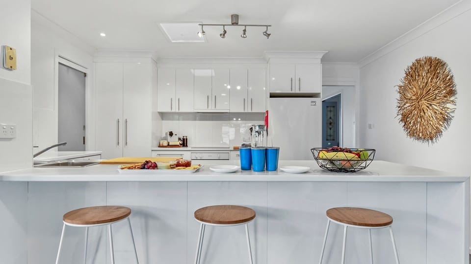 150 South | Kitchen | Dishwasher | Coffee machine 