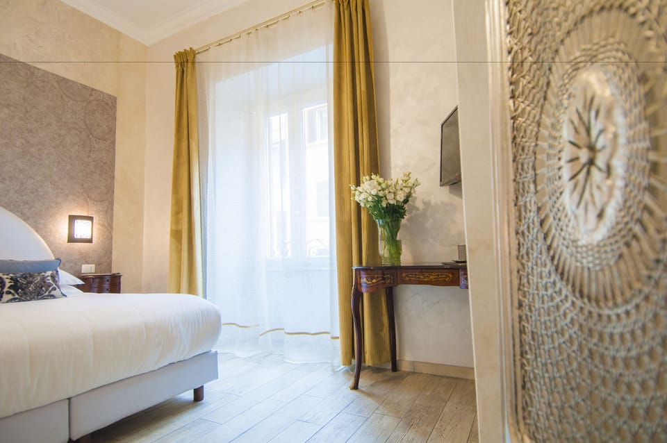 Deluxe Double Room | Premium bedding, minibar, in-room safe, desk