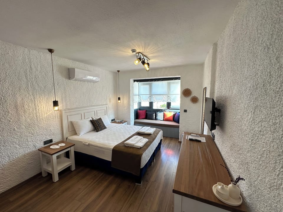 Superior Double Room | Premium bedding, Select Comfort beds, minibar, desk