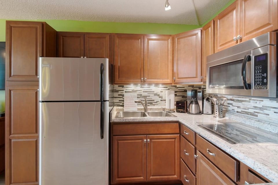 Studio | Private kitchen | Fridge, coffee/tea maker, toaster