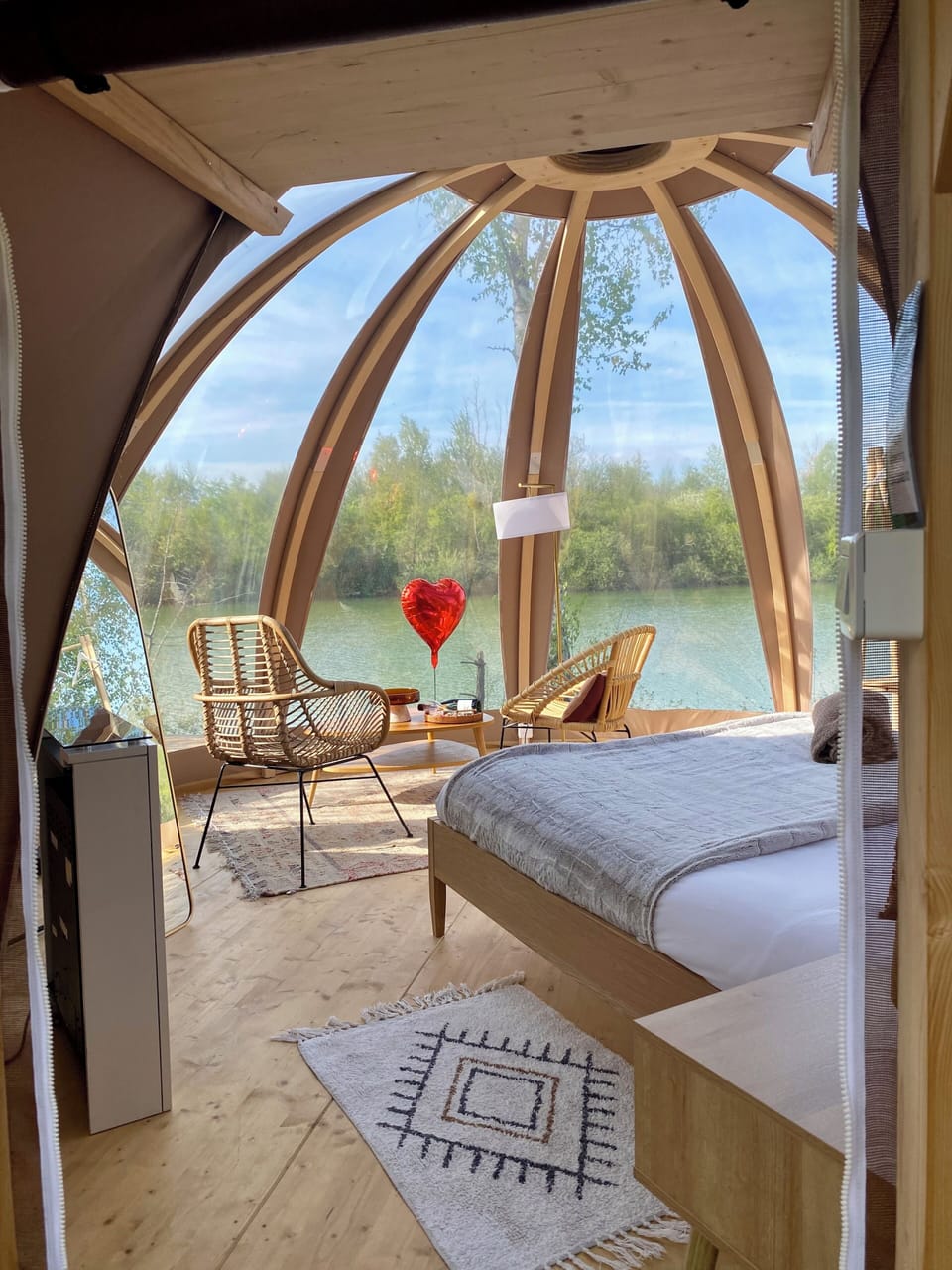 Dôme étoilé sur île | Blackout drapes, iron/ironing board, free WiFi, bed sheets