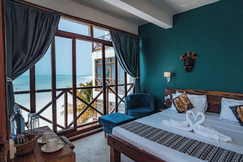 In-room safe, free WiFi, bed sheets