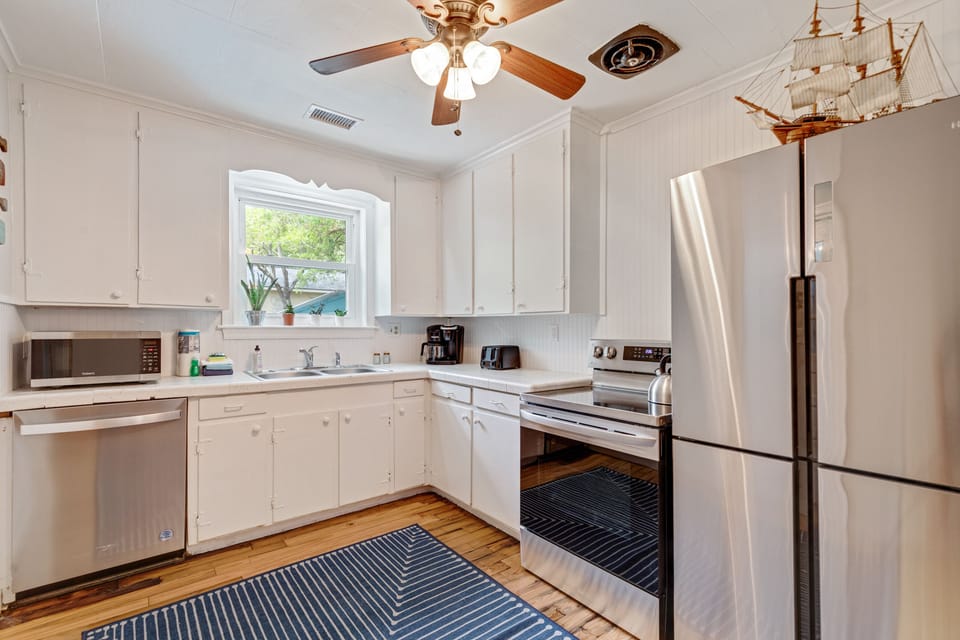 Fully equipped kitchen