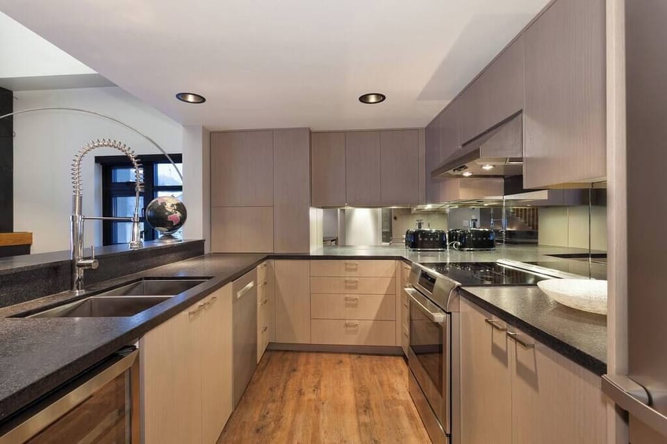 Spacious Kitchen