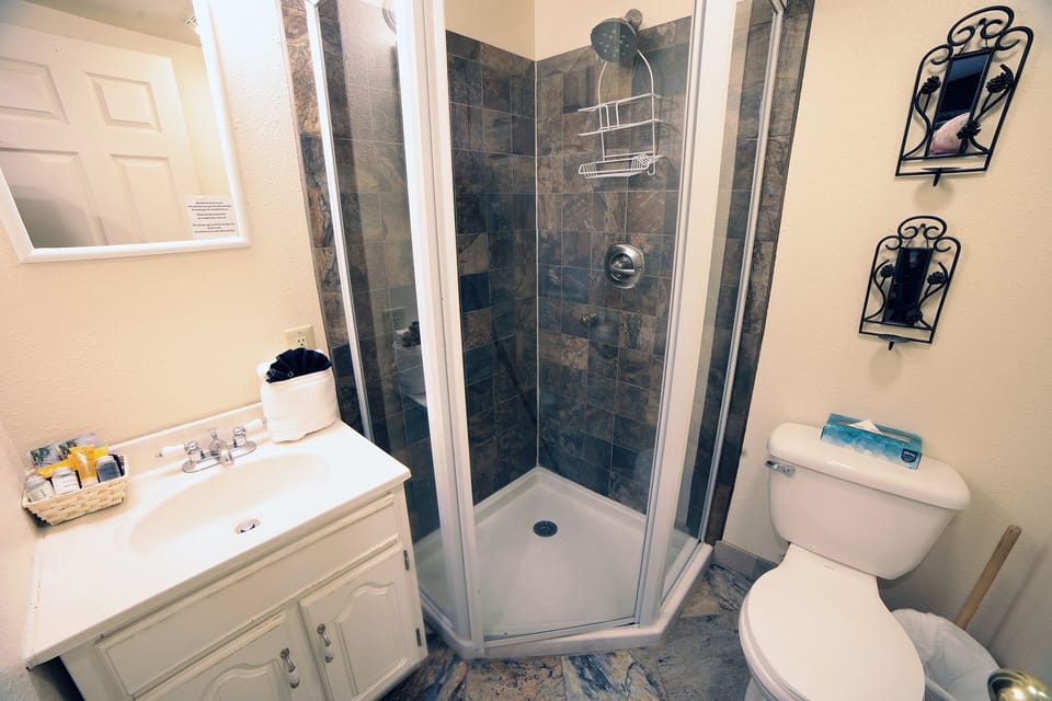 3/4 Bathroom