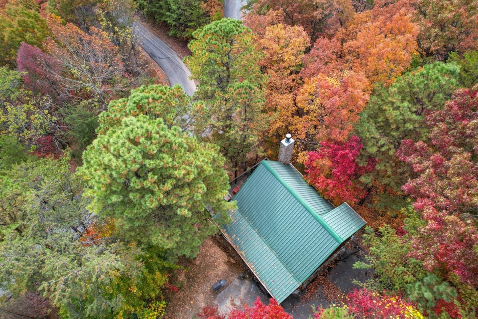 Closer to Heaven is nestled in a small cabin community with privacy.