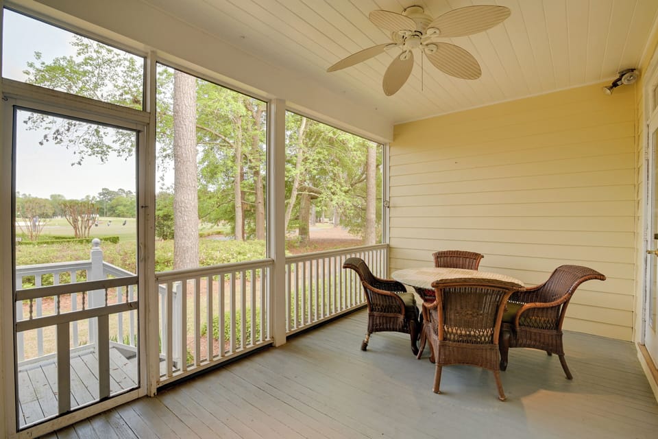 Screened Deck | Outdoor Dining Table | Golf Course Views