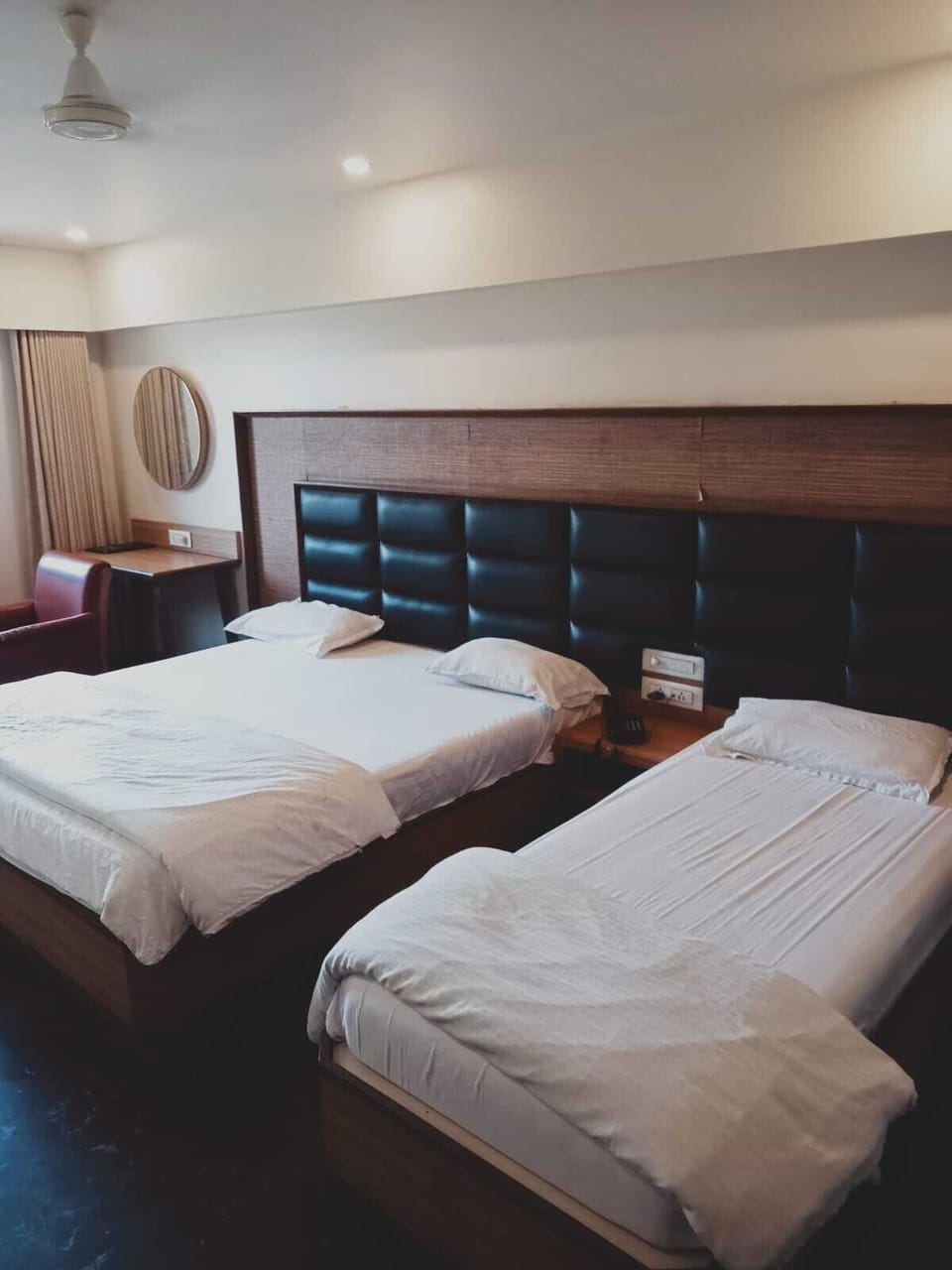 Rollaway beds, bed sheets