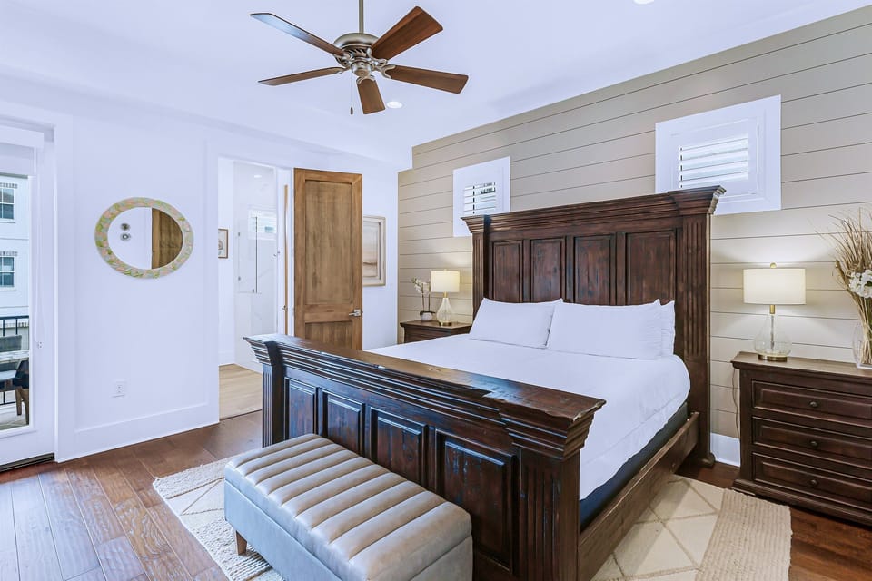2nd Floor - King Suite with private bathroom and private balcony access